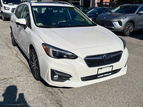 Used 2017 Subaru Impreza 2.0i Limited w/ Moonroof/BSD & Rcta/Eyesight image 2