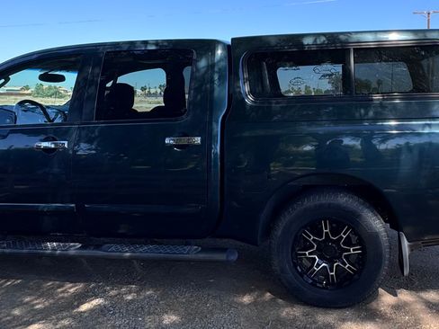 Used 2004 Nissan Titan SE image 7