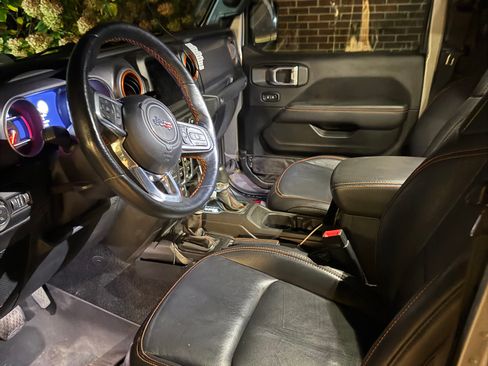 Used 2021 Jeep Gladiator Mojave image 6