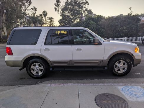 Used 2003 Ford Expedition Eddie Bauer image 2
