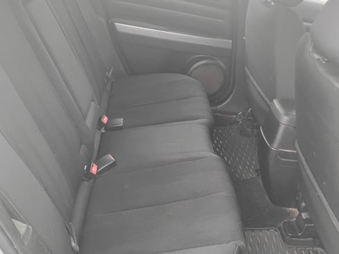 Used 2010 MAZDA CX-7 i SV FWD image 9