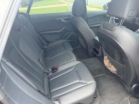 Used 2021 Audi Q8 Premium Plus AWD/4WD image 17