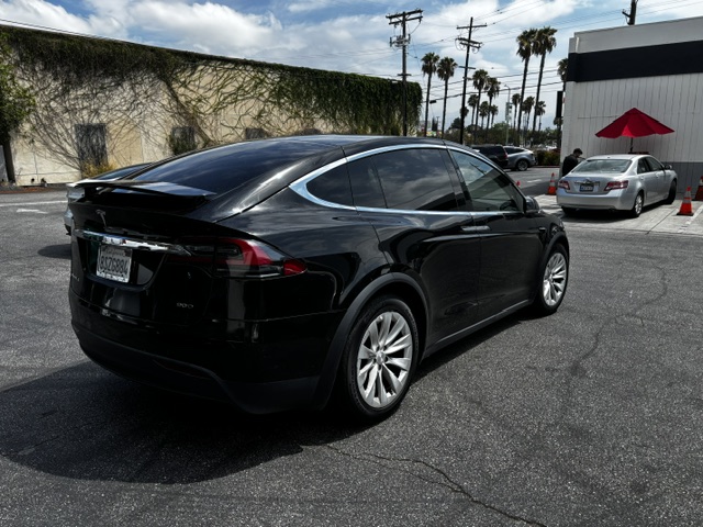 Used 2017 Tesla Model X 90D AWD/4WD image 2