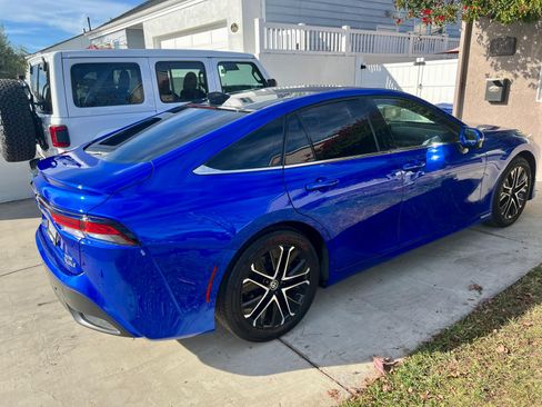 Used 2021 Toyota Mirai image 18