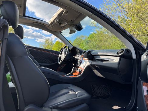 Used 2006 Mercedes-Benz CLK 350 Coupe image 11
