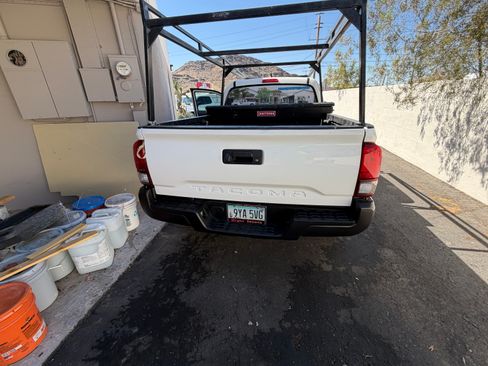 Used 2022 Toyota Tacoma SR RWD image 10