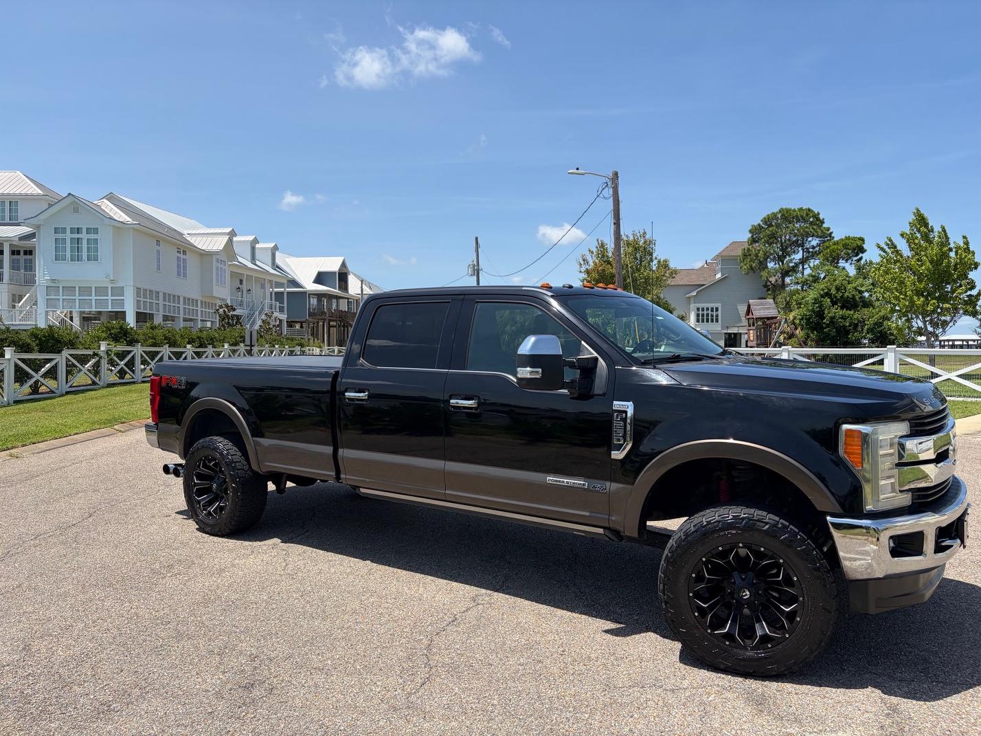 Used 2017 Ford F250 King Ranch w/ King Ranch Ultimate Package AWD/4WD image 1
