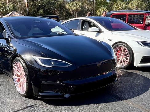 Used 2026 Tesla Model S Plaid AWD/4WD image 13