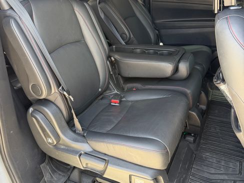 Used 2024 Honda Odyssey Sport image 9