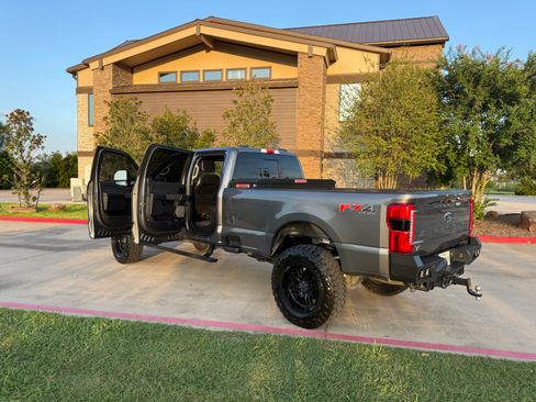 Used 2024 Ford F350 Lariat w/ Sport Appearance Package AWD/4WD image 9