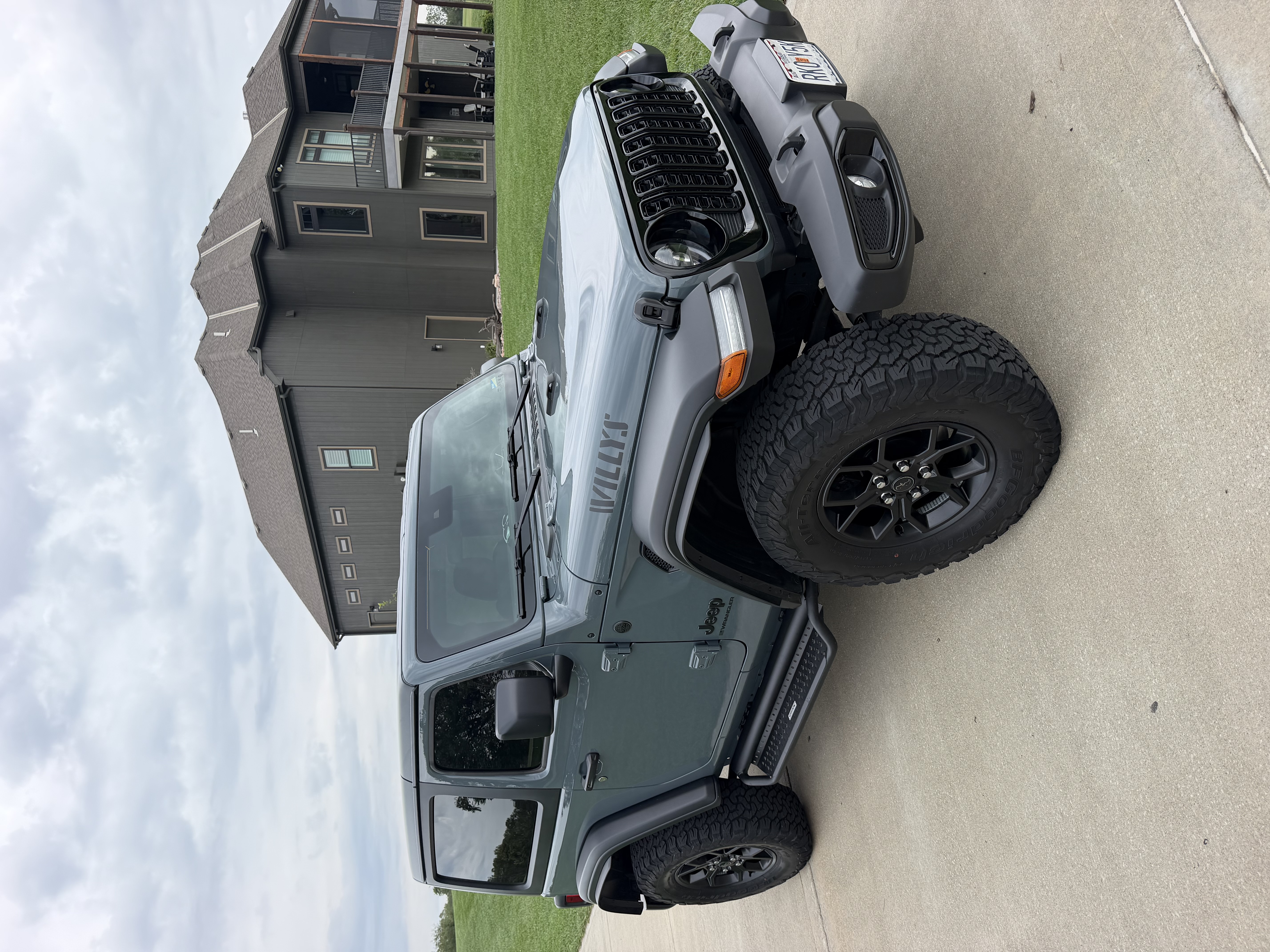 Used 2024 Jeep Wrangler Sport AWD/4WD image 1