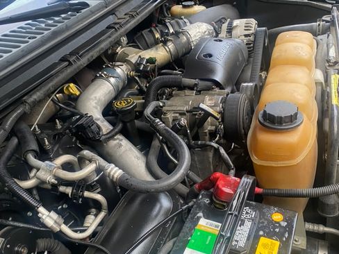 Used 2002 Ford Excursion Limited image 5