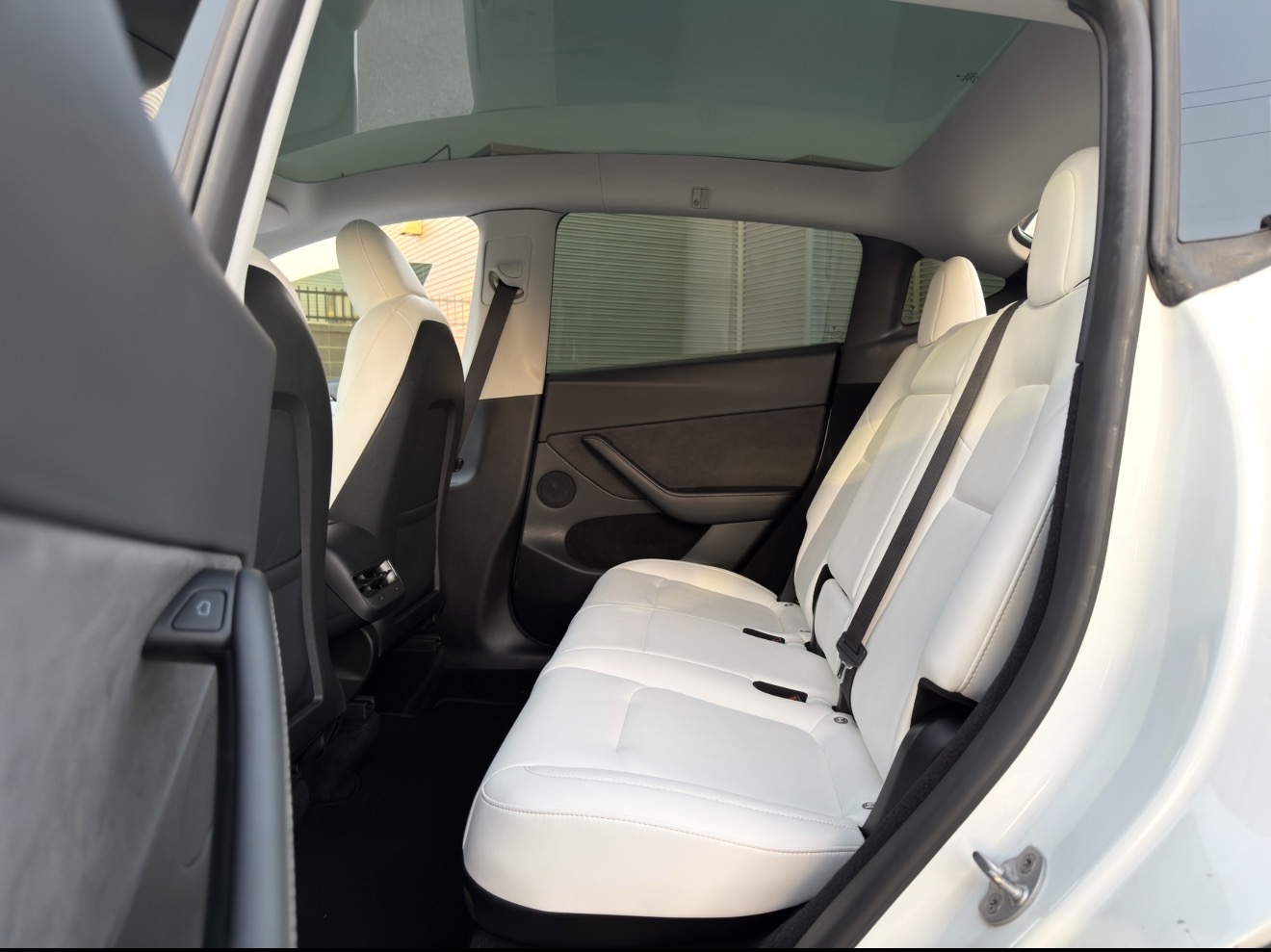 Used 2023 Tesla Model Y Performance AWD/4WD image 21