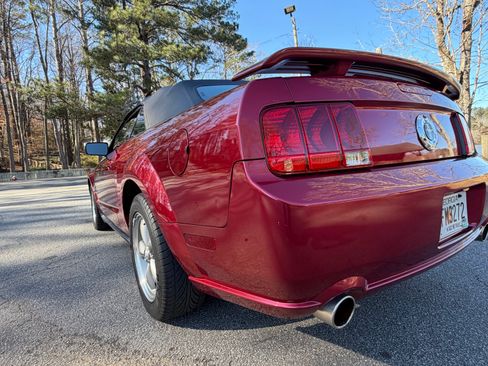 Used 2006 Ford Mustang Premium image 9