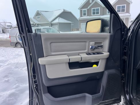 Used 2011 RAM 1500 Big Horn image 9