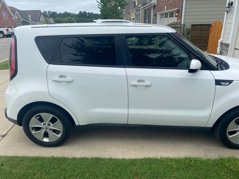 Used 2014 Kia Soul FWD image 5