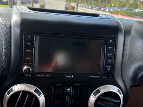 Used 2011 Jeep Wrangler Unlimited Rubicon w/ Trailer Tow Group image 12