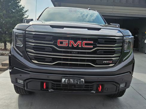 Used 2022 GMC Sierra 1500 AT4 w/ AT4 Premium Package image 6
