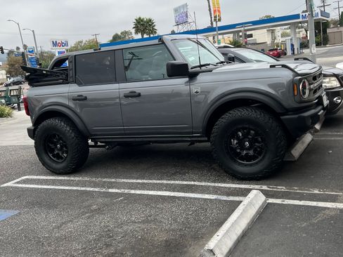 Used 2021 Ford Bronco Big Bend image 2
