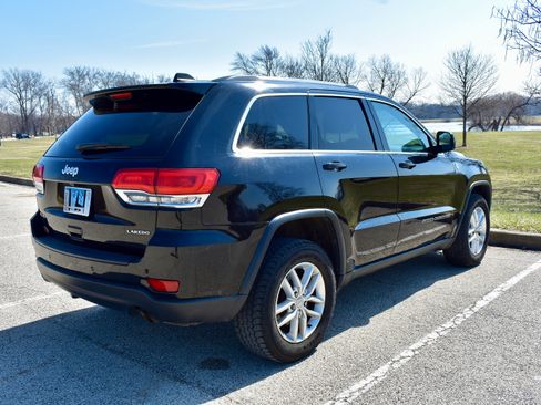 Used 2017 Jeep Grand Cherokee Laredo w/ Quick Order Package 23E image 8