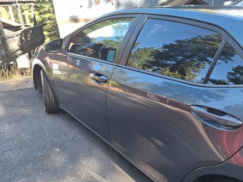 Used 2019 Toyota Corolla SE w/ Carpet Mat Package (TMS) FWD image 6