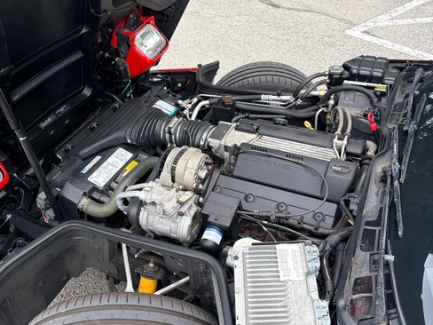 Used 1996 Chevrolet Corvette Convertible RWD image 9