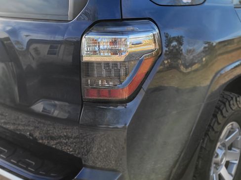 Used 2016 Toyota 4Runner Trail Premium image 11