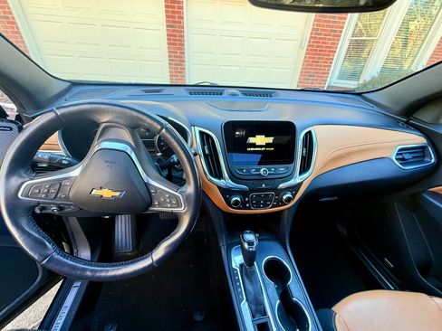 Used 2018 Chevrolet Equinox Premier image 4