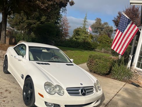 Used 2007 Mercedes-Benz SL 550 image 4