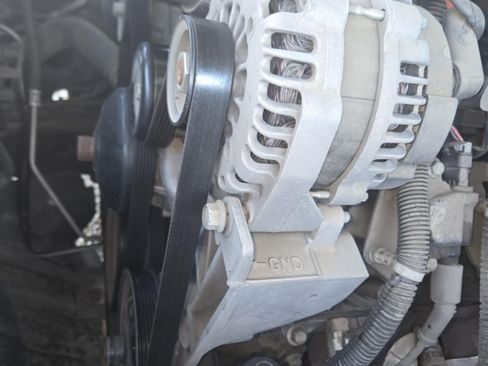 Used 2012 GMC Yukon XL SLT image 6