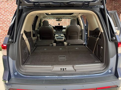 Used 2022 Lincoln Navigator Reserve AWD/4WD image 18