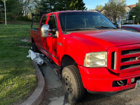 Used 2005 Ford F250 XLT AWD/4WD image 2
