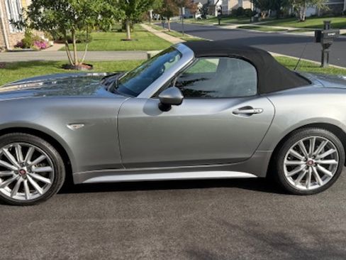 Used 2017 FIAT 124 Spider Lusso image 11