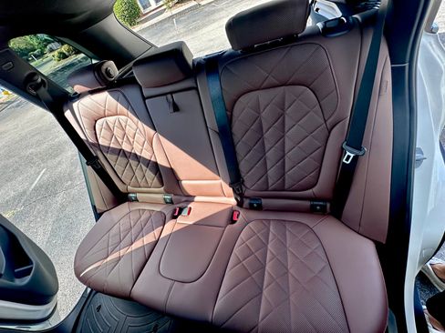 Used 2023 BMW X5 xDrive45e w/ Luxury Seating Package image 12