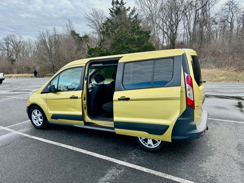 Used 2018 Ford Transit Connect XL image 5