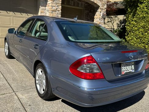Used 2007 Mercedes-Benz E 320 BlueTEC Sedan image 16