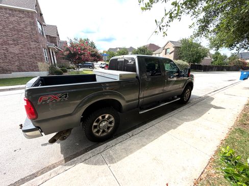 Used 2016 Ford F250 Lariat w/ Lariat Ultimate Package AWD/4WD image 12