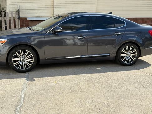 Used 2015 Kia Cadenza Premium FWD image 2