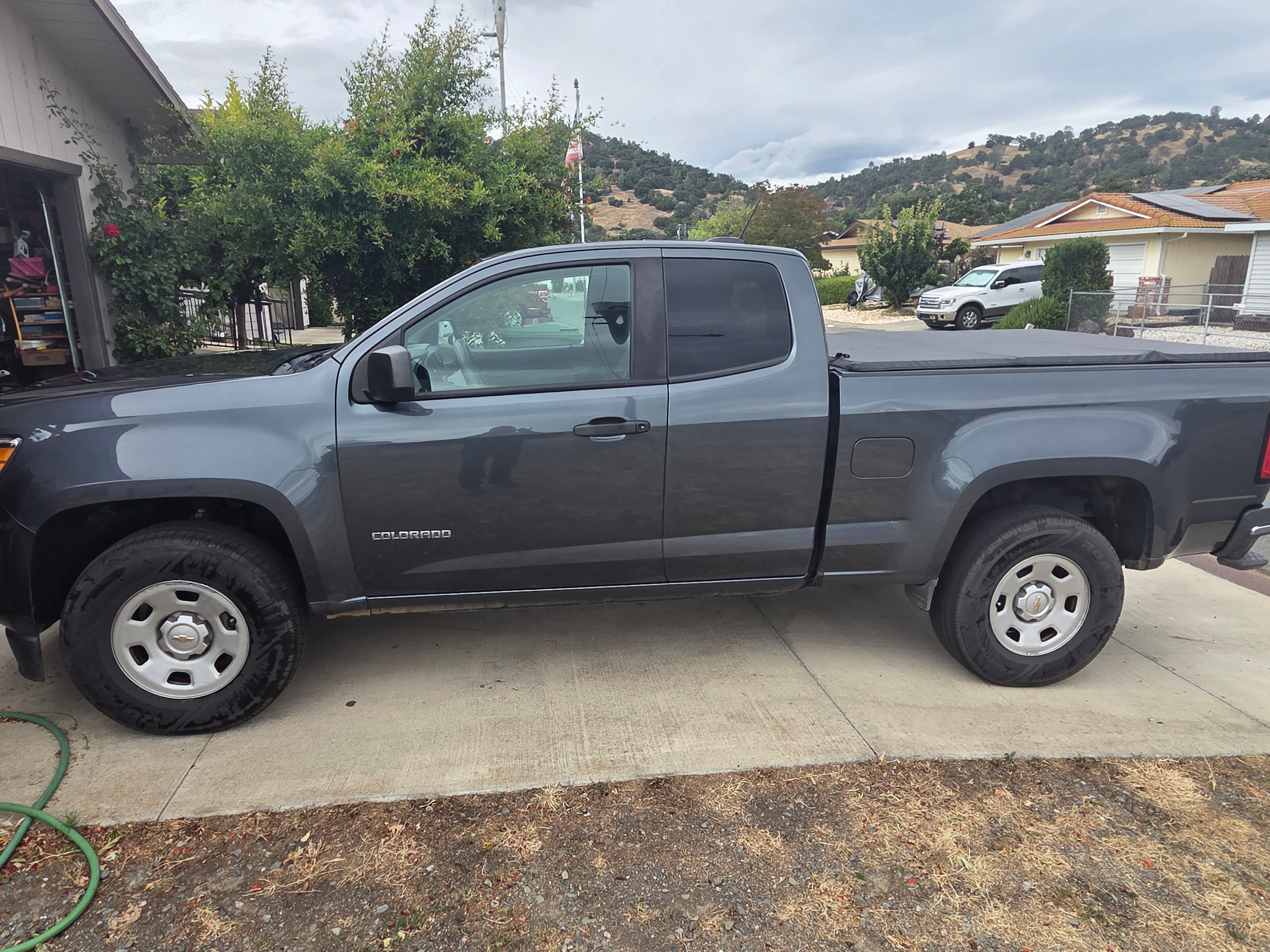 Used 2016 Chevrolet Colorado W/T w/ WT Convenience Package RWD image 2