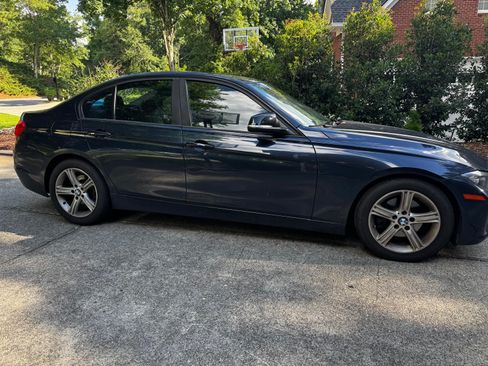 Used 2012 BMW 328i Sedan RWD image 4