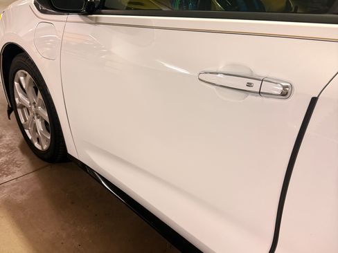 Used 2018 Chevrolet Volt Premier w/ Driver Confidence Package image 8