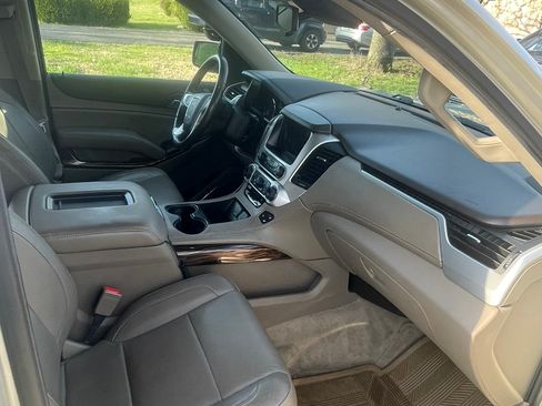 Used 2015 GMC Yukon SLT w/ HD Trailering Package image 10