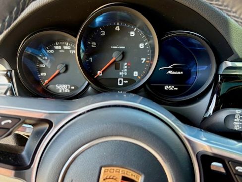 Used 2019 Porsche Macan image 4