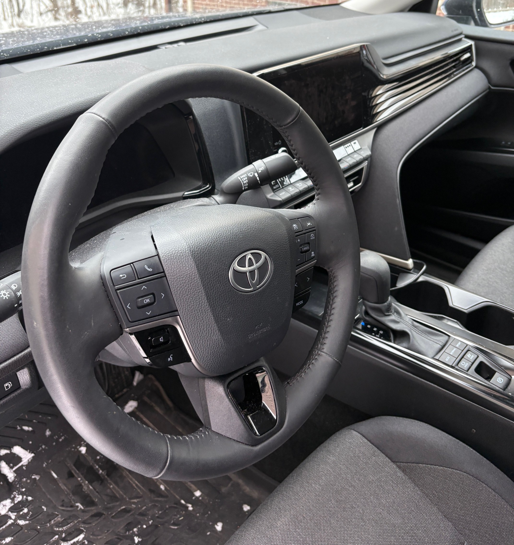 Used 2025 Toyota Camry LE w/ Convenience Package AWD/4WD image 1