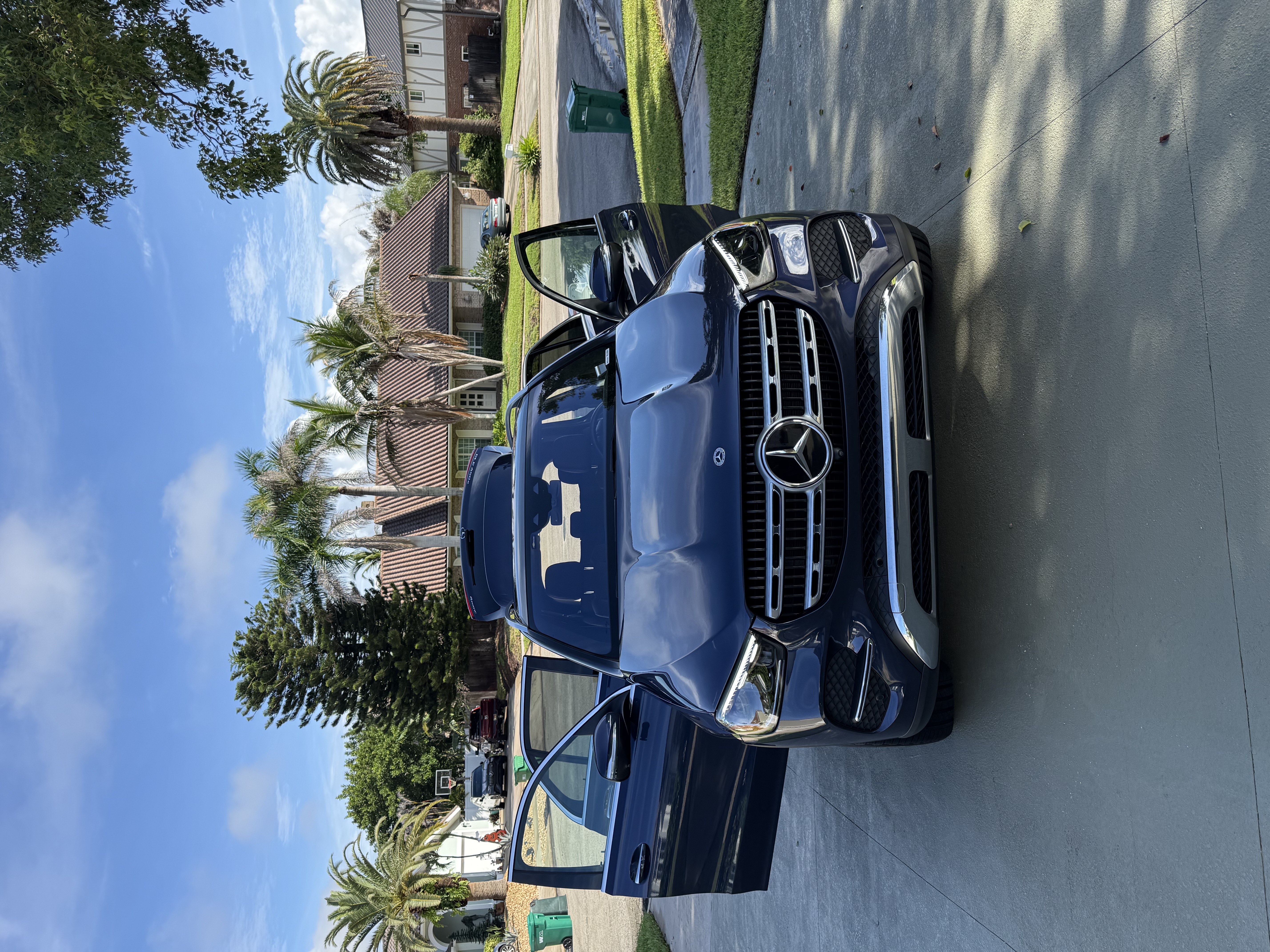 Used 2024 Mercedes-Benz GLE 450e 4MATIC image 4