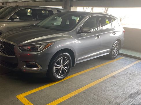 Used 2017 INFINITI QX60 AWD w/ Premium Plus Package image 9