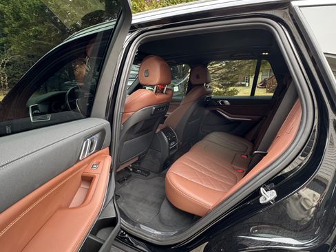 Used 2023 BMW X5 xDrive40i w/ Premium Package image 18