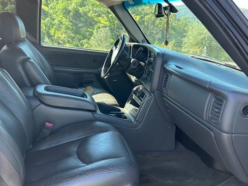 Used 2003 Chevrolet Silverado 3500 LT image 8