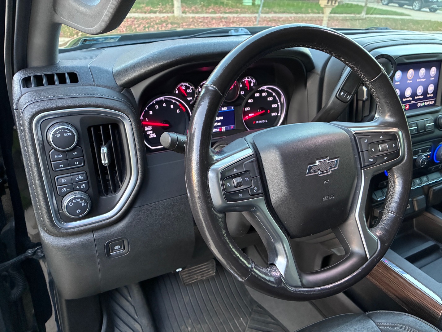 Used 2020 Chevrolet Silverado 1500 LT Trail Boss AWD/4WD image 20