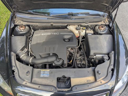 Used 2010 Chevrolet Malibu LT w/ Power Convenience Package image 10